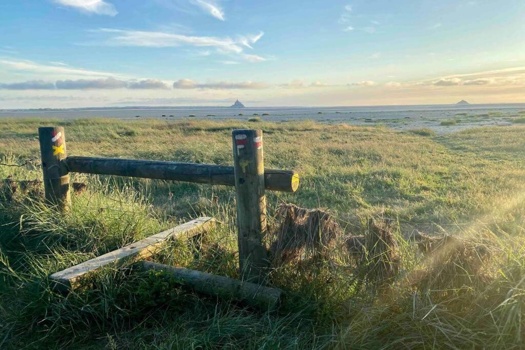 Le Roi Lägenhet Avranches Exteriör bild